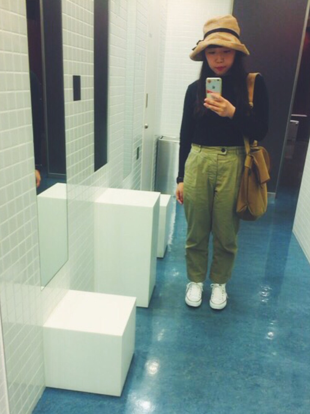 「mature ha、saint james、MHL、BRADY、converse」｜「SAINT JAMESのSAINT JAMES/セントジェームス　OUESSANT（Tシャツ/カットソー、ブラック系）」を使った、うゆまるさん（レディース・148cm）の春コーディネートの1枚目の写真
