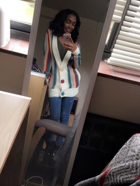 「アイテム（ブーティ、レッド系）」を使った、Hannah Lauren Mojetさん（レディース・153cm）の冬コーディネート