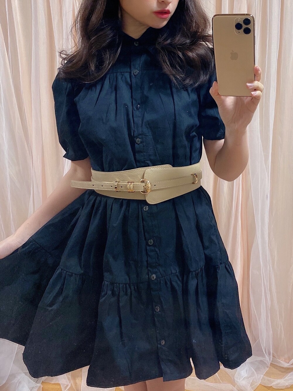 「春カラー、シャツワンピース、ティアードワンピース、ワンピース、シンプルスタイル、カジュアルコーデ、プチプラコーデ、低身長、モノトーンコーデ、ロングブーツ」｜「vanrepetitepoupeeのアイテム（シャツワンピース、ブラック系）」を使った、mayaさん（レディース・149cm）の春コーディネートの1枚目の写真
