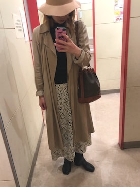 「マルジェラ」｜「アイテム（トレンチコート）」を使った、ハナさん（レディース・165cm）の冬コーディネート