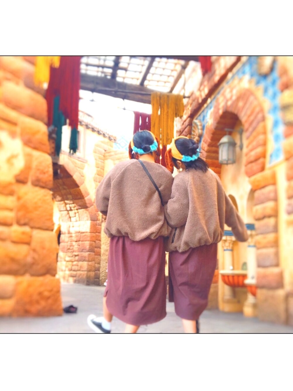 「ディズニーコーデ、ディズニーシー、わんわん物語、ブラウンコーデ、ペアルック、冬コーデ、低身長、楽チンコーデ」｜「archivesの胸ファスナーポケット付きリバーシブルボアブルゾン（ブルゾン、ブラウン系）」を使った、かたかなさん（レディース・148cm）の冬コーディネートの1枚目の写真