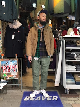 「and wander（アンドワンダー）のアイテム（パンツ）」を使った、すずき ともたかさん（メンズ・183cm）の冬コーディネート
