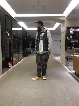 「MANASTASH（マナスタッシュ）のアイテム（ベスト）」を使った、すずき ともたかさん（メンズ・183cm）の秋コーディネート