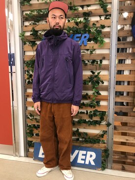 「MANASTASH（マナスタッシュ）のアイテム（マウンテンパーカー）」を使った、すずき ともたかさん（メンズ・183cm）の秋コーディネート