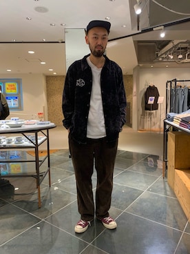 「POLeR OUTDOOR STUFF（ポーラーアウトドアスタッフ）のアイテム」を使った、すずき ともたかさん（メンズ・183cm）の秋コーディネート