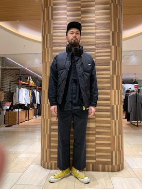 「AlexanderLeeChang（アレキサンダーリーチャン）のアイテム（パンツ）」を使った、すずき ともたかさん（メンズ・183cm）の冬コーディネート