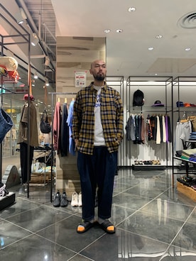 「OOFOS（ウーフォス）のアイテム」を使った、すずき ともたかさん（メンズ・183cm）の春コーディネート