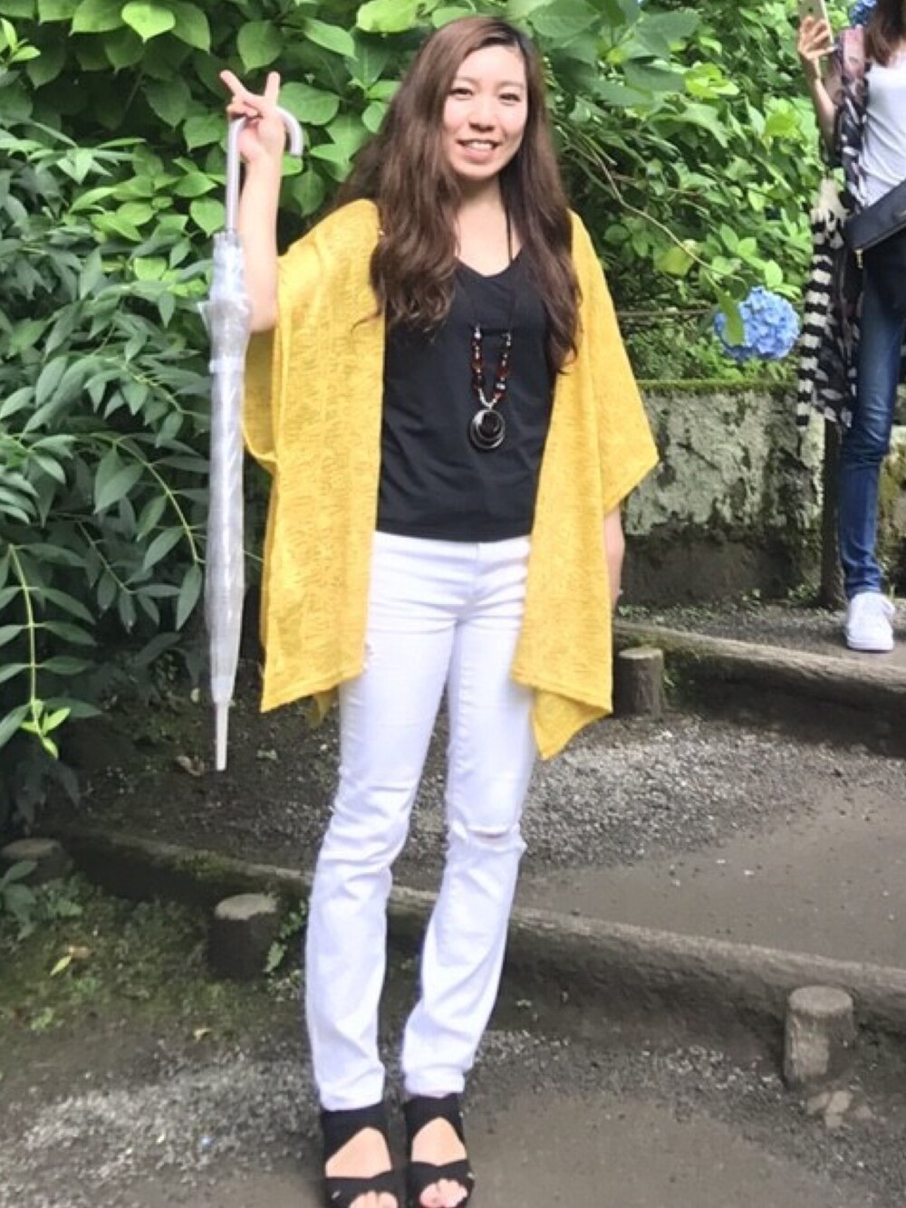 「GAPのアイテム（デニムパンツ、ホワイト系）」を使った、しおぴさん（レディース・148cm）の夏コーディネートの1枚目の写真