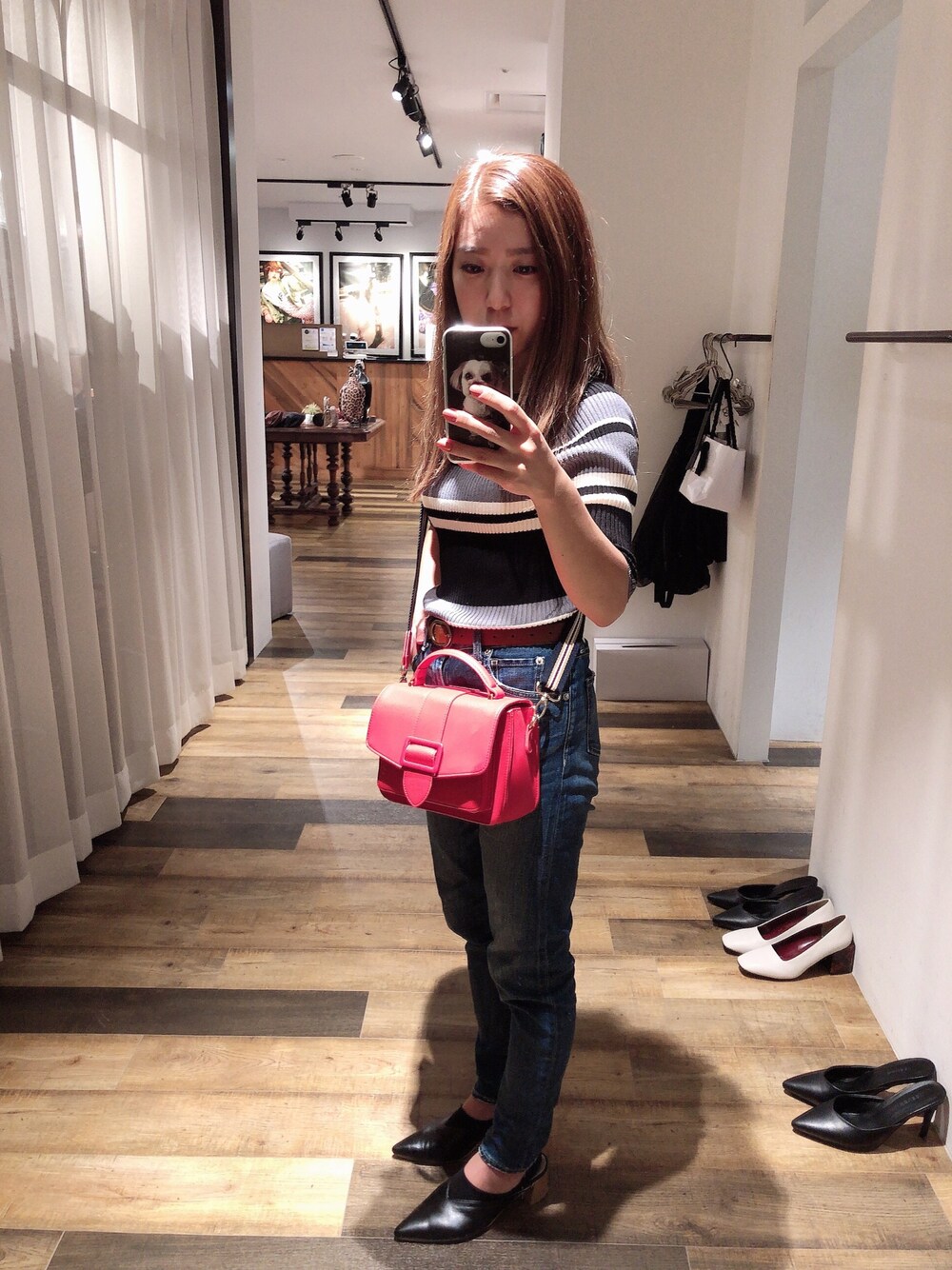 「GYDAのアイテム（デニムパンツ、ブルー系）」を使った、しおぴさん（レディース・148cm）の秋コーディネートの1枚目の写真