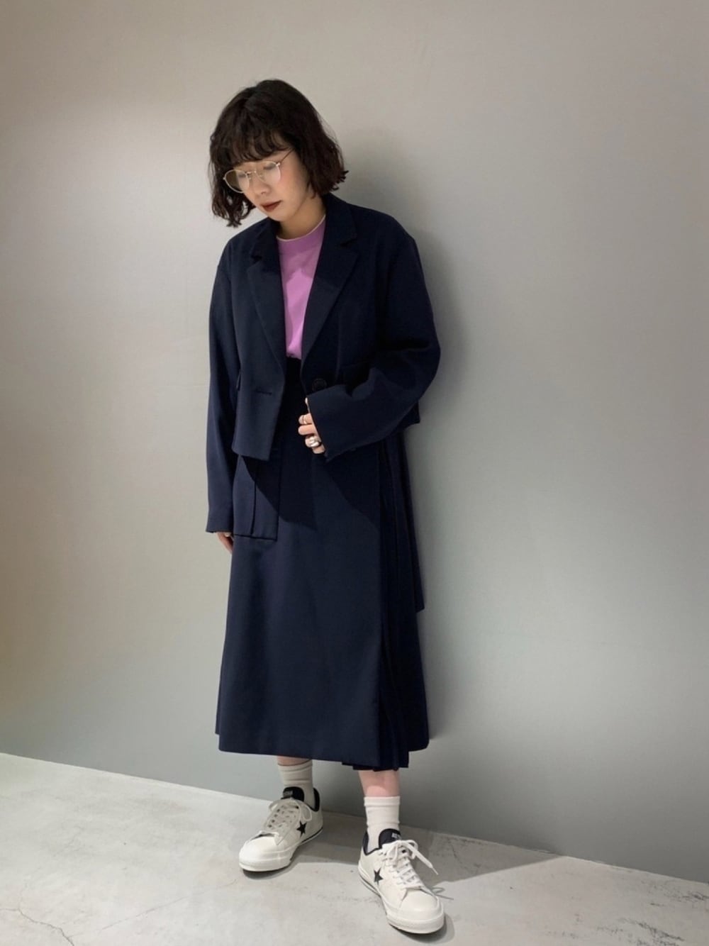 「シンプルコーデ、大人コーデ、低身長コーデ、大人カジュアル、セットアップ、ジャケット、コンバーストウキョウ、CONVERSE TOKYO、コンバース、私の推しブランド」｜「CONVERSE TOKYOのショートテーラードジャケット（テーラードジャケット、ブルー系）」を使った、MIOさん（レディース・156cm）の冬コーディネートの1枚目の写真