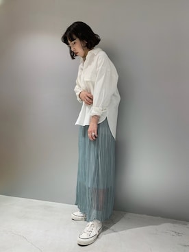 「CONVERSE TOKYO（コンバーストウキョウ）のバックプリントBIGブラウス（シャツ/ブラウス、ホワイト系）」を使った、MIOさん（レディース・157cm）の冬コーディネート