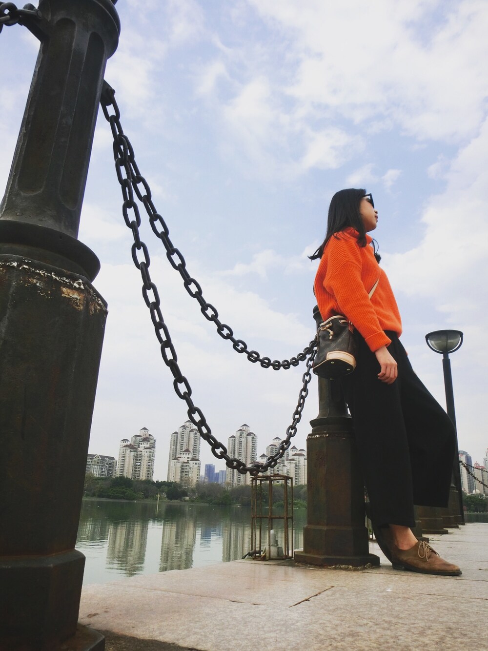 「春コーデ」｜「yes womenのアイテム（ニット/セーター、オレンジ系）」を使った、小红花为谁开さん（レディース・160cm）の春コーディネートの1枚目の写真