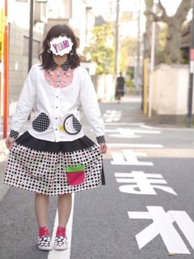 「NIRAME.CO（ニラメッコ）のアイテム（スカート）」を使った、まるこさん（レディース・164cm）の春コーディネート