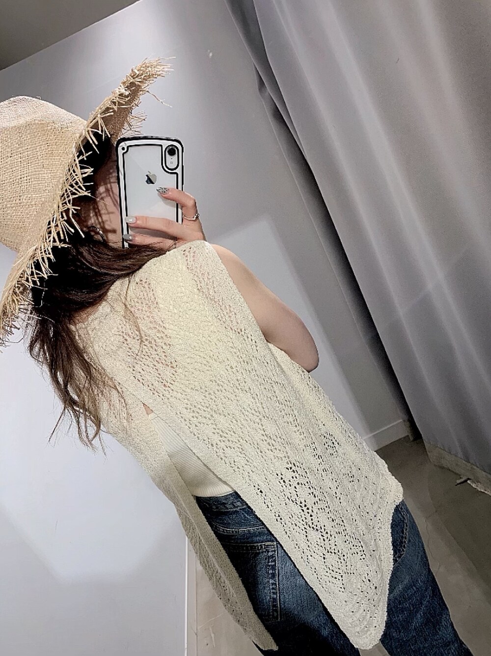 「春コーデ、オトナ女子、透かし編みニット、夏コーデ、デニムパンツ、麦わら帽子」｜「Auntie Rosa Holidayのアイテム（トップス、ベージュ系）」を使った、ぉマメさん（レディース・152cm）の春コーディネートの1枚目の写真