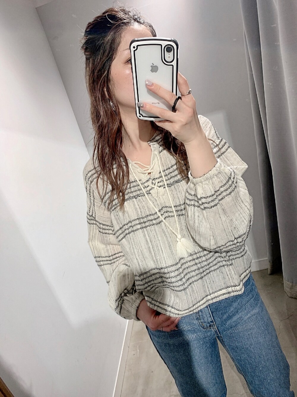 「デニムパンツ、きれいめカジュアル、春コーデ、低身長コーデ」｜「Auntie Rosa Holidayのアイテム（トップス、ベージュ系）」を使った、ぉマメさん（レディース・152cm）の春コーディネートの1枚目の写真