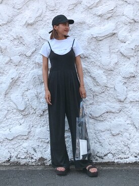 「白」｜「アイテム（つなぎ/オールインワン）」を使った、🍊さん（レディース・157cm）の夏コーディネート