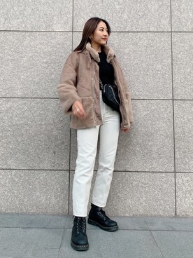 「ホワイトデニム」｜「アイテム（ムートンコート）」を使った、🍊さん（レディース・157cm）の冬コーディネート