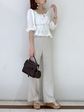 「アイテム（サンダル、ゴールド系）」を使った、みさっきーさん（レディース・154cm）の春コーディネート