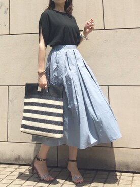 「titivate（ティティベイト）のタイプライタータックフレアスカート（スカート）」を使った、kyoooco♡さん（レディース・162cm）の夏コーディネート