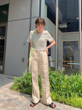 「短丈トップス」｜「アイテム（バッグ）」を使った、こなつさん（レディース・155cm）の秋コーディネート