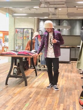 「HYSTERIC GLAMOUR（ヒステリックグラマー）のREVOLUTION SOUNDS刺繍 CPOシャツ（シャツ/ブラウス）」を使った、K.ODAさん（メンズ・182cm）の秋コーディネート