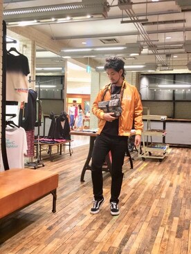 「長袖シャツ」｜「アイテム（スタジャン）」を使った、K.ODAさん（メンズ・182cm）の秋コーディネート