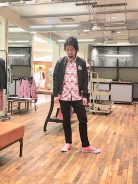 「アイテム（カバーオール、レッド系）」を使った、K.ODAさん（メンズ・182cm）の秋コーディネート