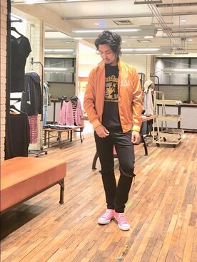 「スキニー」｜「アイテム（スタジャン）」を使った、K.ODAさん（メンズ・182cm）の秋コーディネート
