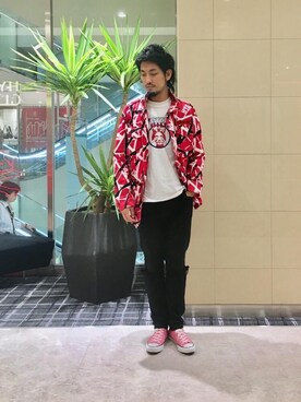 「アイテム（ミリタリージャケット、レッド系）」を使った、K.ODAさん（メンズ・182cm）の秋コーディネート