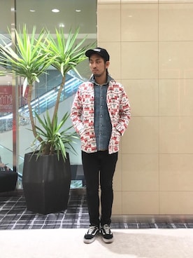 「アイテム（カバーオール、レッド系）」を使った、K.ODAさん（メンズ・182cm）の秋コーディネート