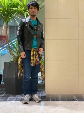 「コラボレーション」｜「アイテム（ライダースジャケット）」を使った、K.ODAさん（メンズ・182cm）の春コーディネート