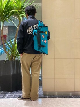 「アイテム（メッセンジャーバッグ、ブルー系）」を使った、K.ODAさん（メンズ・182cm）の春コーディネート