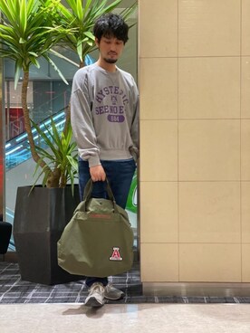 「アイテム（メッセンジャーバッグ、グリーン系）」を使った、K.ODAさん（メンズ・182cm）の春コーディネート