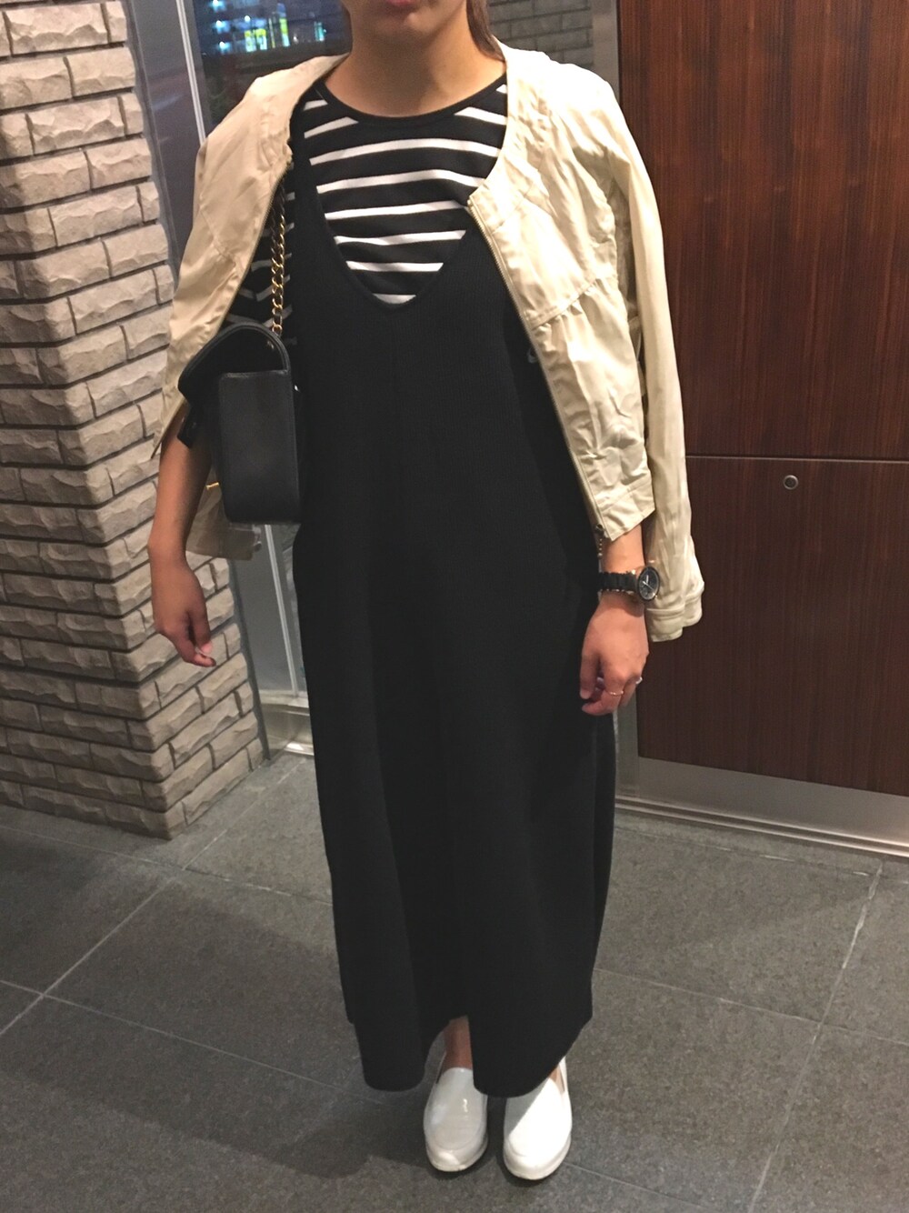 「はるコーデ、春コーデ、オールインワン、ボーダー、カジュアル、レザージャケット、chanel、映画」｜「coca（coca）の袖フレア半袖ボーダー薄手スウェットトップス（Tシャツ/カットソー、ブラック系）」を使った、sa.sa.no.さん（レディース・160cm）の春コーディネートの1枚目の写真