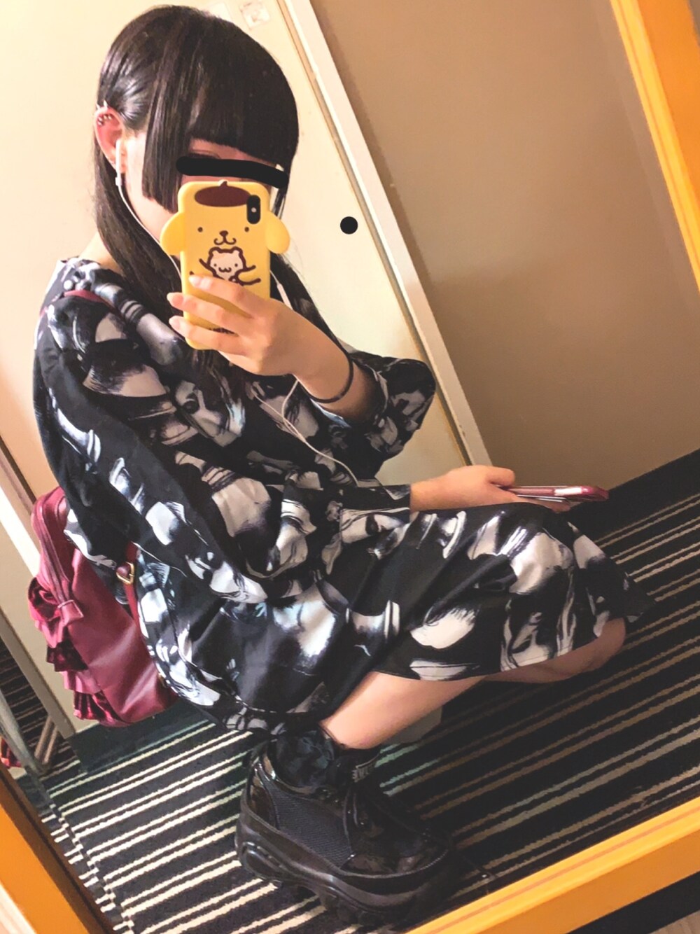 「V系、ロック」｜「Drug Honeyのアイテム（ワンピース、ブラック系）」を使った、みんさん（レディース・147cm）の冬コーディネートの1枚目の写真