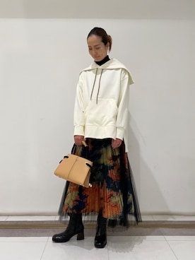 「アイテム（トップス、ブラウン系）」を使った、LANVIN en Bleu STAFFさん（レディース・163cm）の秋コーディネート