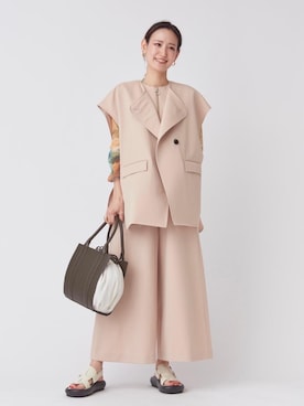 「LANVIN en Bleu（ランバンオンブルー）のアイテム（オールインワン・サロペット）」を使った、LANVIN en Bleu STAFFさん（レディース・168cm）の冬コーディネート