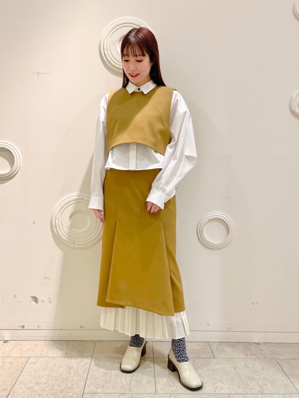 リボンフード異素材切り替えベスト　ランバンオンブルー 好きに STAFF STYLING | LANVIN en Bleu | ランバン オン ブルー公式
