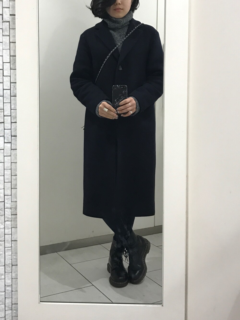 「Dr. MartensのDr.Martens 8EYELET BOOT（ブーツ、ブラック系）」を使った、kuniaさん（レディース・161cm）の春コーディネートの1枚目の写真