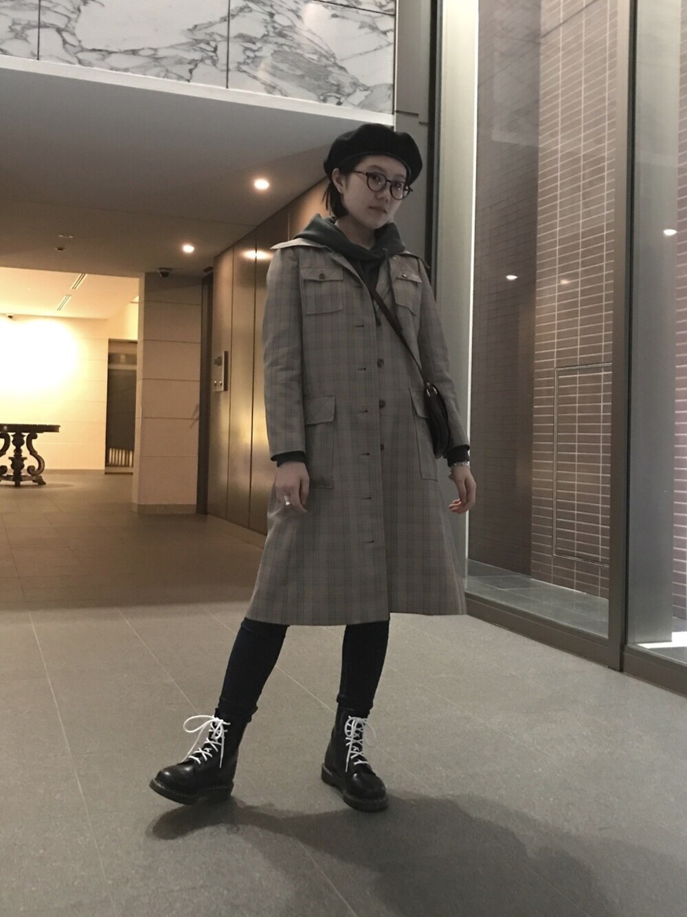 「antiqueのアイテム（その他アウター、ベージュ系）」を使った、kuniaさん（レディース・161cm）の春コーディネートの1枚目の写真