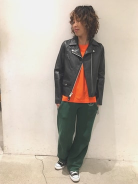 「スウエット」｜「アイテム（ライダースジャケット）」を使った、Yuka Ozawaさん（レディース・153cm）の冬コーディネート