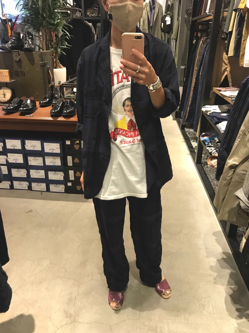 「セットアップ、セットアップスタイル、オトナカジュアル、メンズライク、ootd、uncut bound、シンプル、プリントT、outfit、マスク」｜「sage de cretのSAGE DE CRET(サージュデクレ)　WOMEN'S  C/Pブロックチェック　SSパナマシャツ（シャツ/ブラウス、ブルー系）」を使った、Yuka Ozawaさん（レディース・155cm）の夏コーディネートの1枚目の写真