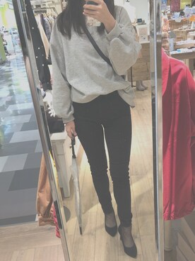 「GU（ジーユー）のアイテム（スウェット、グレー系）」を使った、カナピさん（レディース・160cm）の秋コーディネート
