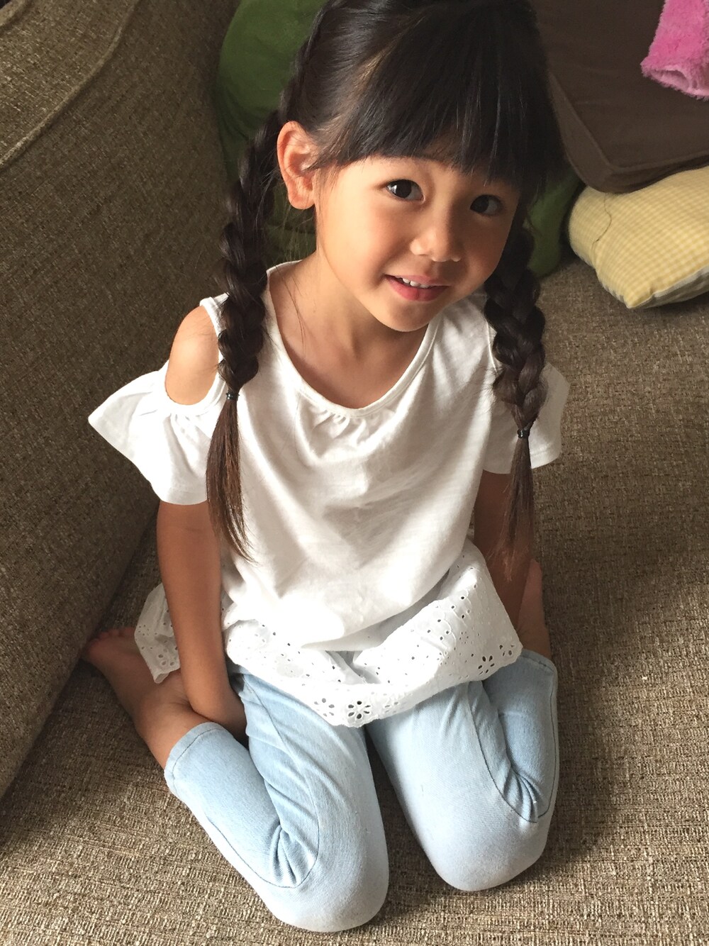 「babyGAPのアイテム（Tシャツ/カットソー、ホワイト系）」を使った、may.さん（キッズ・90cm）の夏コーディネートの1枚目の写真