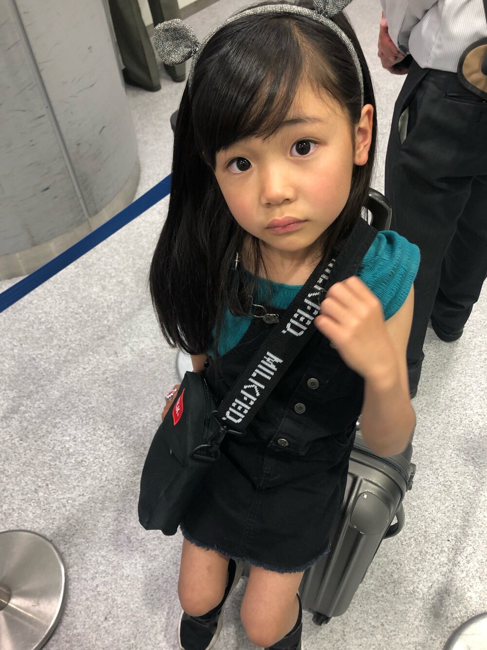 「一年生」｜「H&Mのアイテム（ワンピース、ブラック系）」を使った、may.さん（キッズ・110cm）の夏コーディネートの1枚目の写真