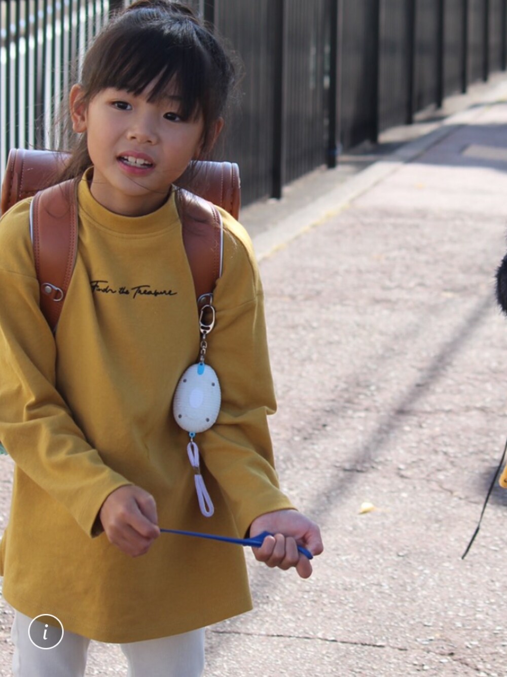 「通学コーデ、一年生」｜「GUのアイテム（トップス、イエロー系）」を使った、may.さん（キッズ・120cm）の秋コーディネートの1枚目の写真