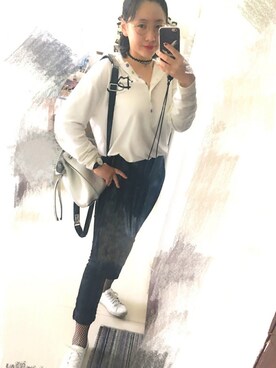 「アイテム（バックパック/リュック、シルバー系）」を使った、laria🎶さん（レディース・158cm）の春コーディネート