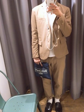 「BEAMS（ビームス）のアイテム（クラッチバッグ）」を使った、RYUJIさん（メンズ・173cm）の春コーディネート