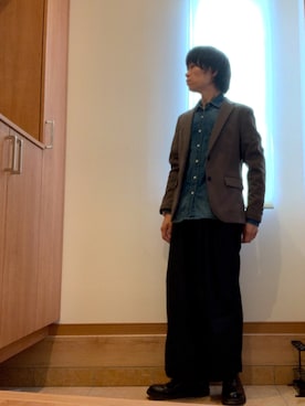 「unrelaxing（アンリラクシング）のアイテム（スラックス）」を使った、たたまきさん（メンズ・165cm）の秋コーディネート