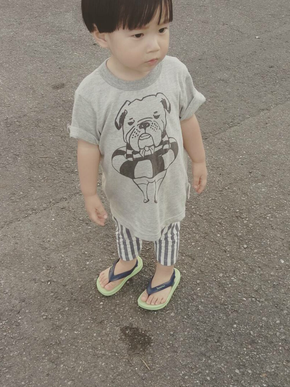 「markey's、ipanema、beach、夏コーデ、休日スタイル、シンプルコーデ、おとこのこ、Tシャツ、kids」｜「MARKEY'Sのアイテム（Tシャツ/カットソー、グレー系）」を使った、Mathilda Linさん（キッズ・80cm）の夏コーディネートの1枚目の写真
